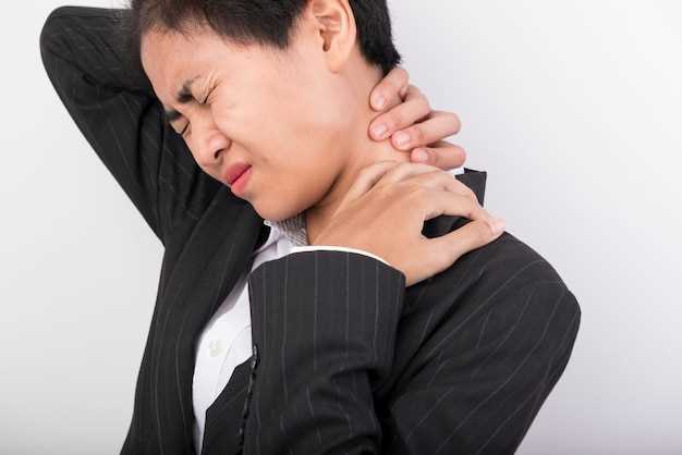 Почему болит шея и как с этим справиться