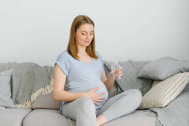 Какие меры предосторожности необходимо принять при обнаружении белка в моче при беременности?