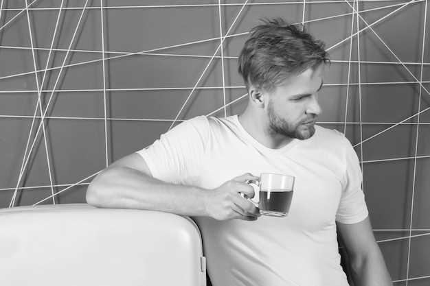 Почему у мужчин повышается пролактин